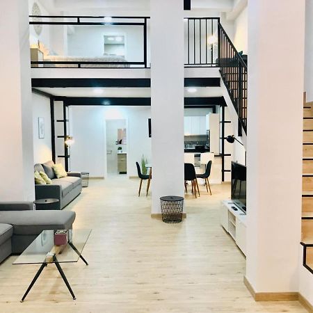 Modern & Spacious Apartment In Plaza De La Merced Málaga Exterior foto
