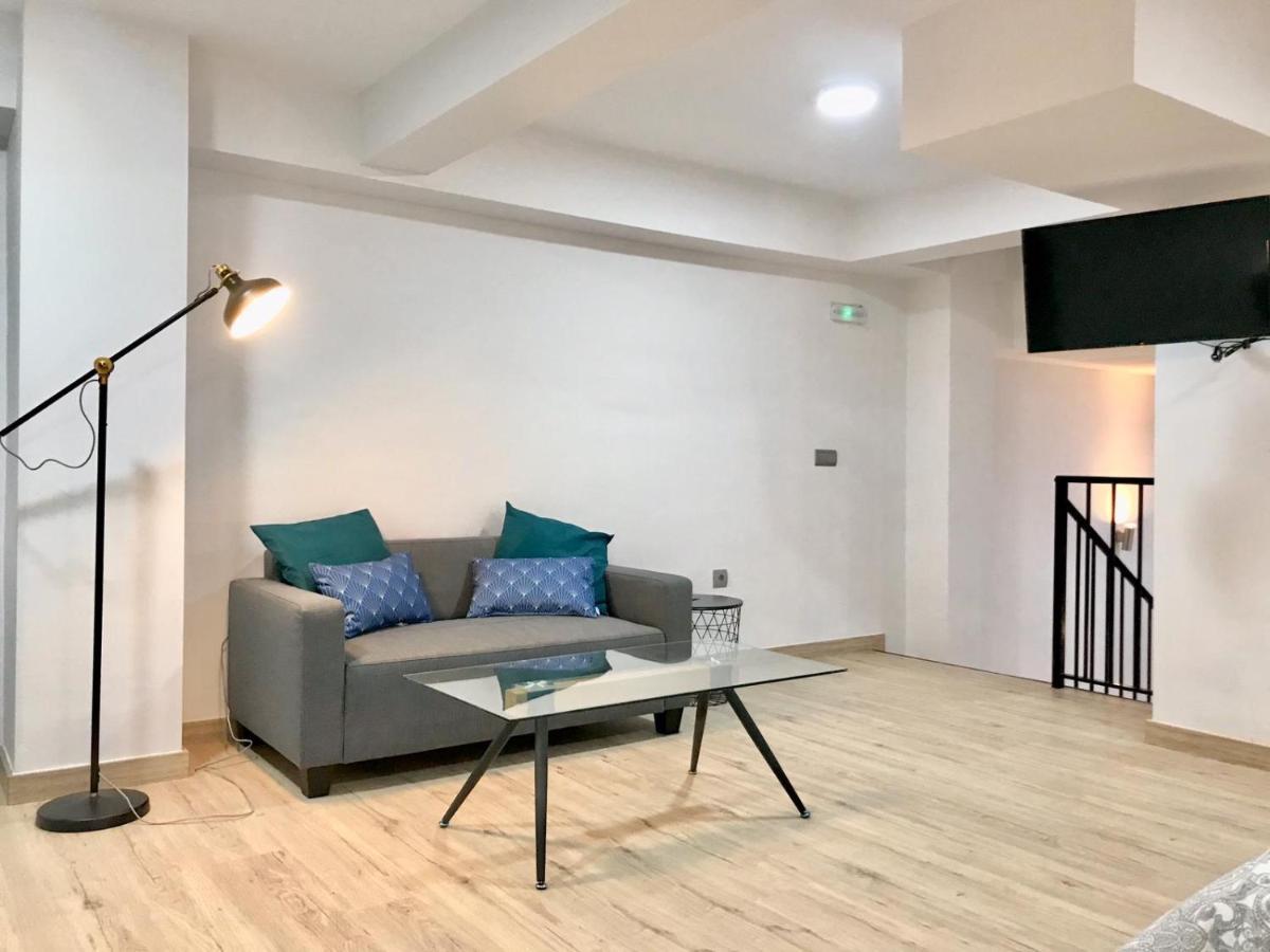 Modern & Spacious Apartment In Plaza De La Merced Málaga Exterior foto